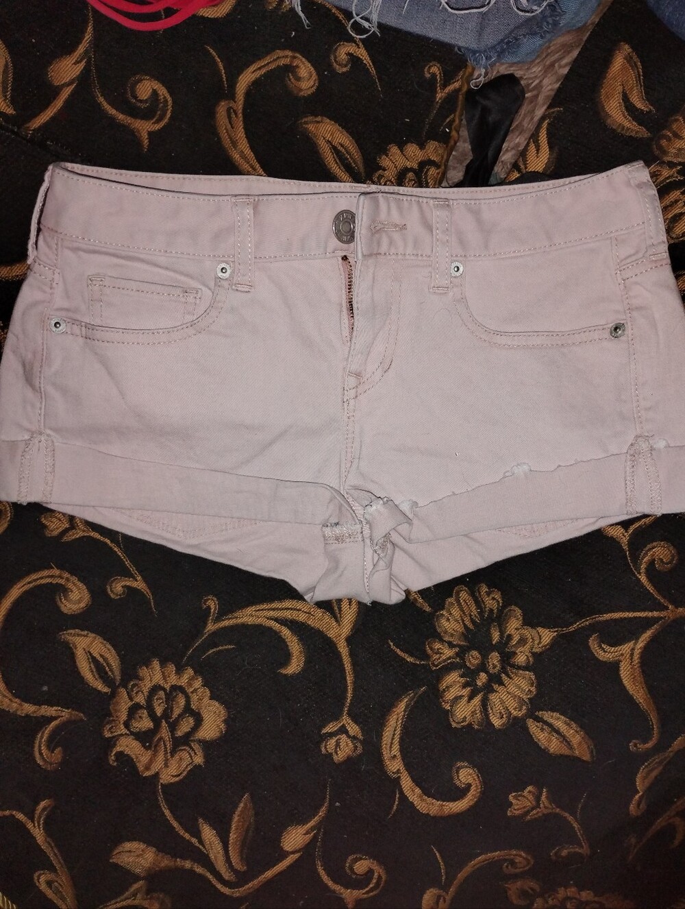 Express - Light Pink Cropped Hem Denim Shorts, Size 00